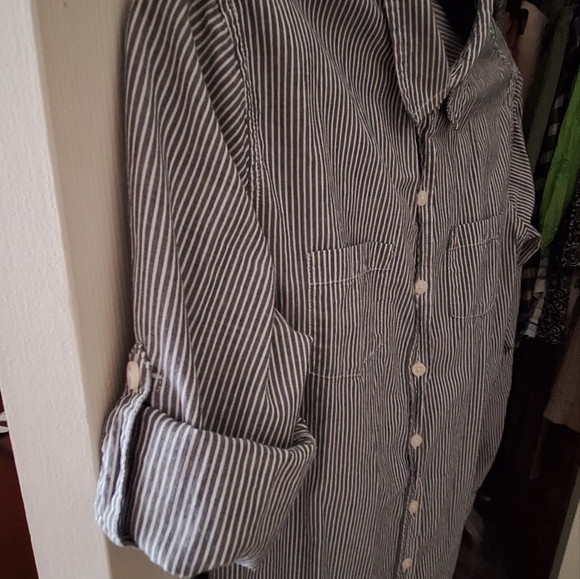 Mossimo Supply Co Pinstripe, Botton-down shirt - Picture 2 of 8